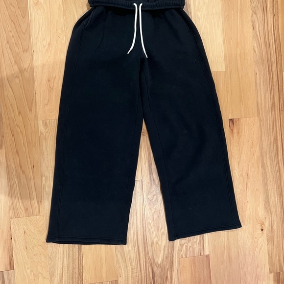 Aerie Cloud Fleece Trouser - True Black. Like new condition. - Picture 5 of 6